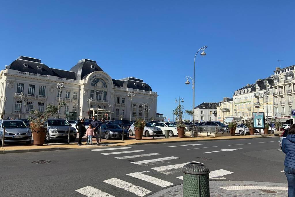 Trouville-apt Renove-balcon Magnifique Vue Apartment